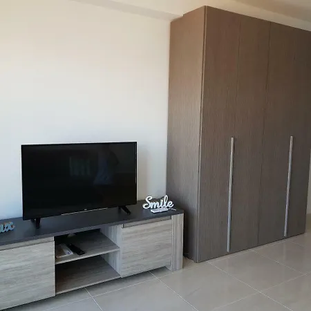 36 Triq Luigi Preziosi Apartment