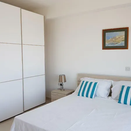 36 Triq Luigi Preziosi Lejlighed *