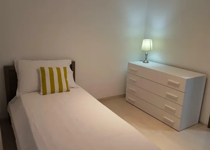 36 Triq Luigi Preziosi Σεντ Πόλς Μπέι